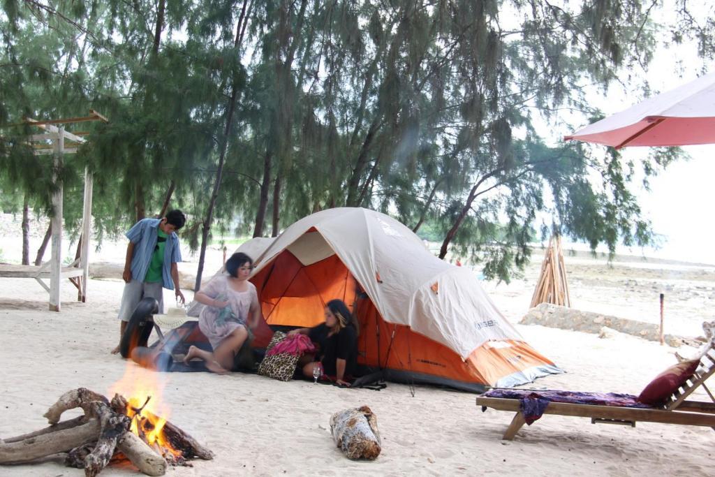 Hotel Pondok Wisata Pantai Cemara Mondu Exterior foto