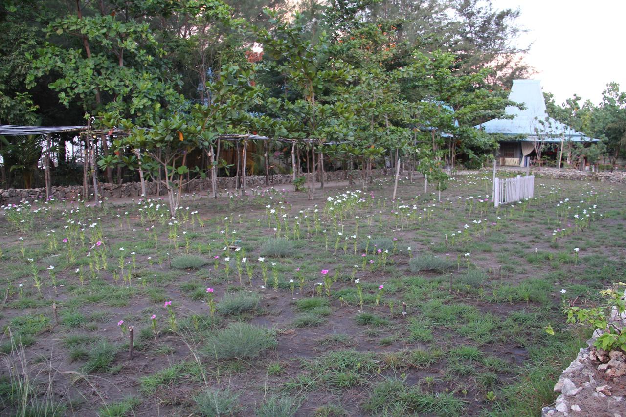 Hotel Pondok Wisata Pantai Cemara Mondu Exterior foto